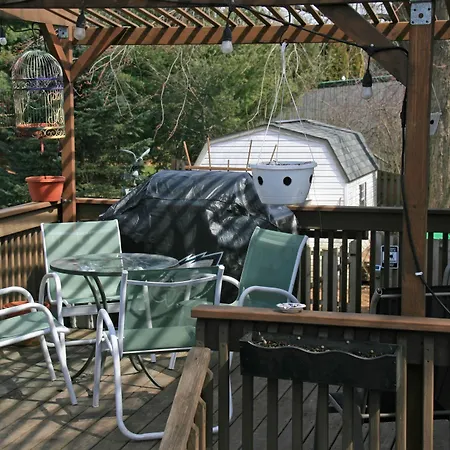Carriage Corner Bed & Breakfast-3